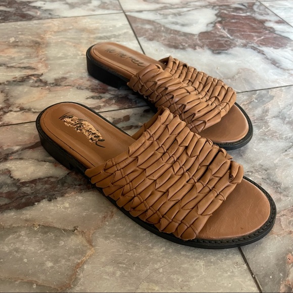 We The Free Shoes - We The Free Tan Leather Slide Sandals Size 39